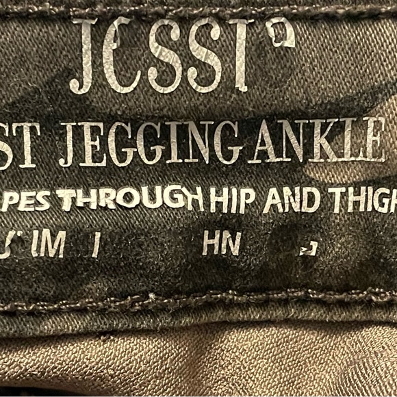 Camouflage Pants/Jeggings - Picture 3 of 7